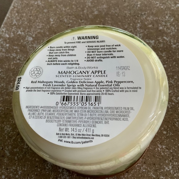 Bath & Body Works 3 Wick Candle - Picture 3 of 3